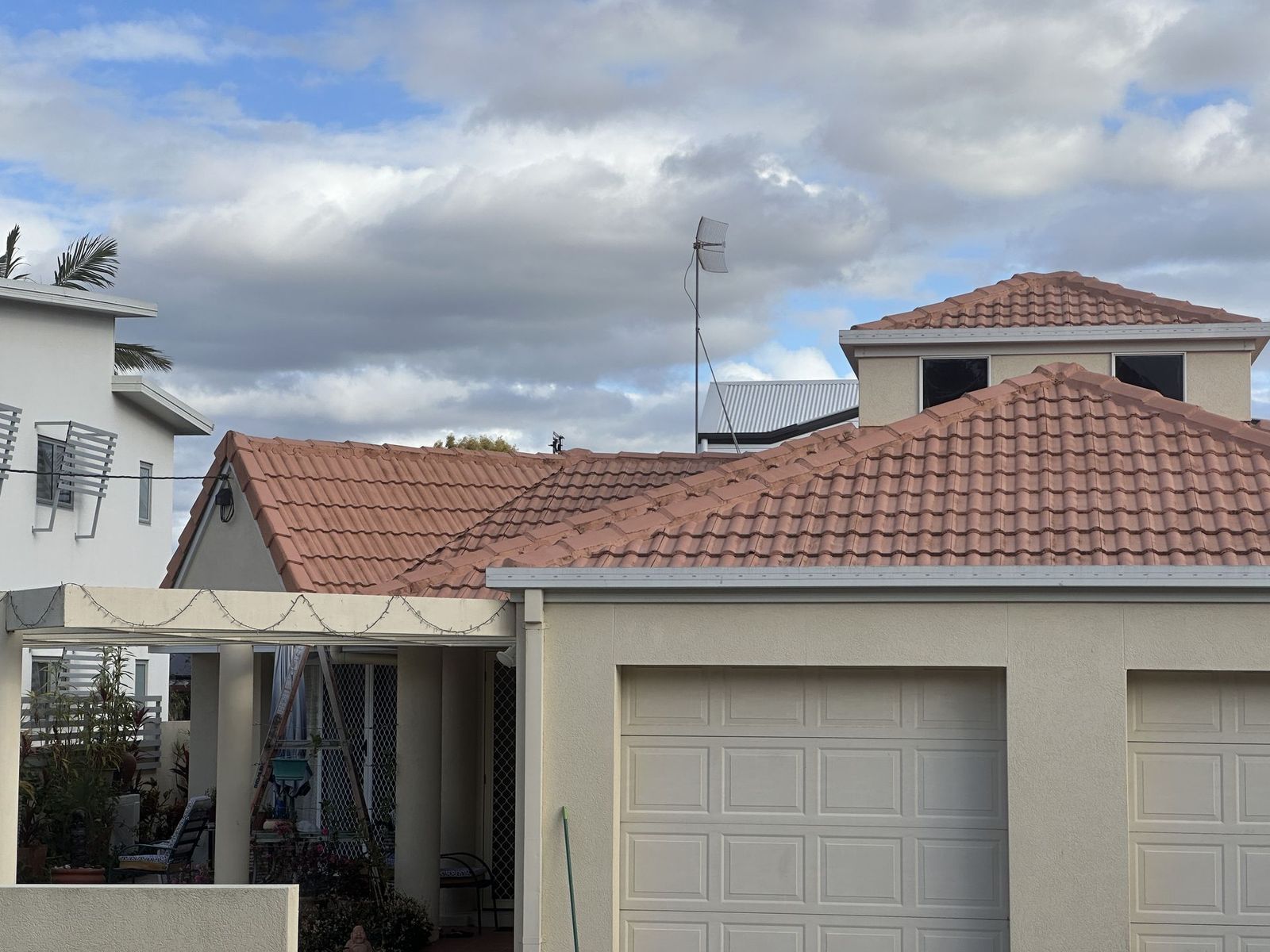 Roof washing job on the Gold Coast