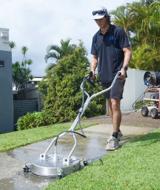Driveway pressure cleaning on the Gold Coast in Southport, Gold Coast